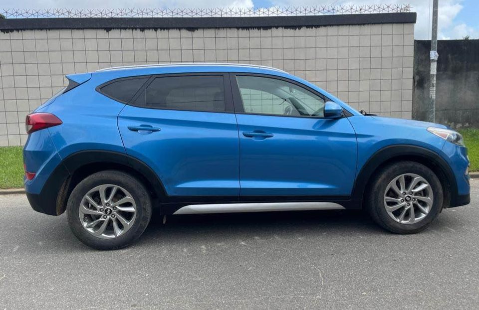 HYUNDAI TUCSON 2018 — photo 2