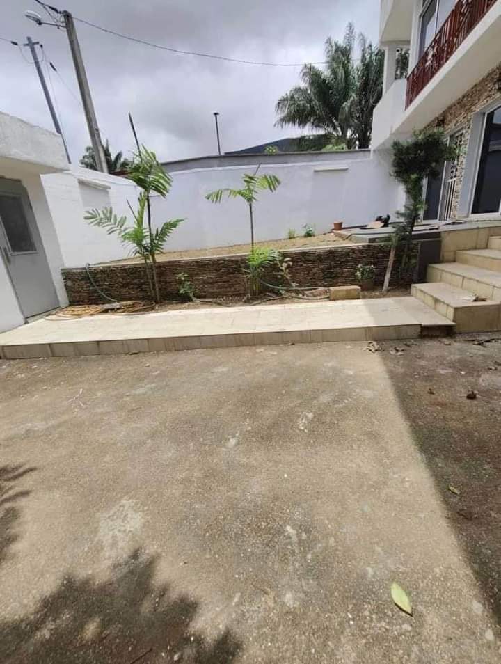 Duplex 5 pièces à COCODY ANGRÉ — photo 2