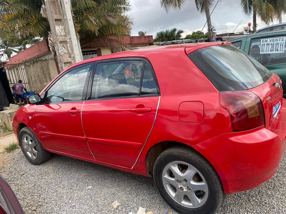 TOYOTA OBAMA MANUELLE ESSENCE — photo 2