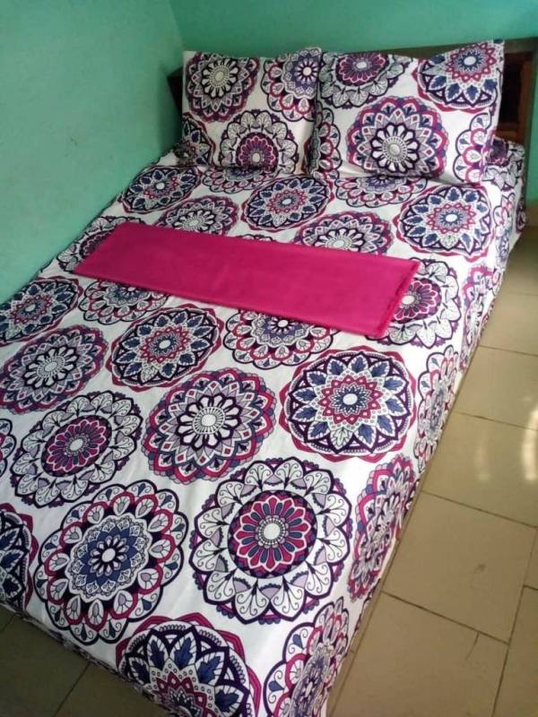 Draps Plats, Housses, Coussins De Qualité — photo 3