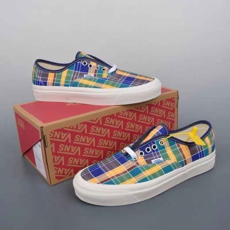 VANS — photo 2