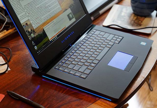 Dell Alienware 15 R3 — photo 5