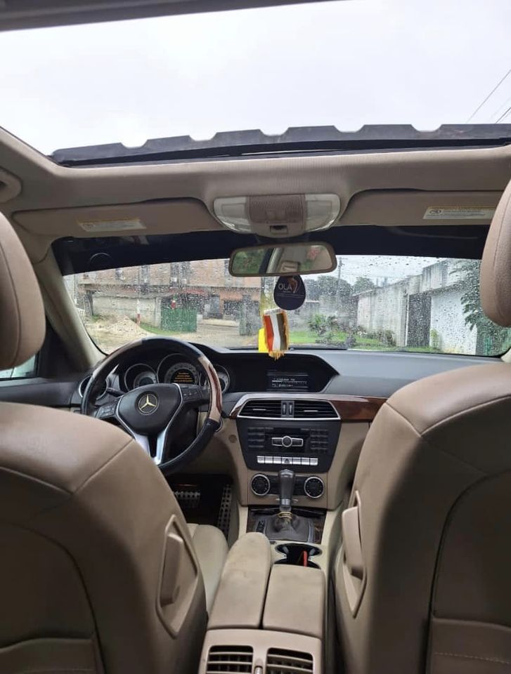 MERCEDES C300 4 MATIC — photo 3
