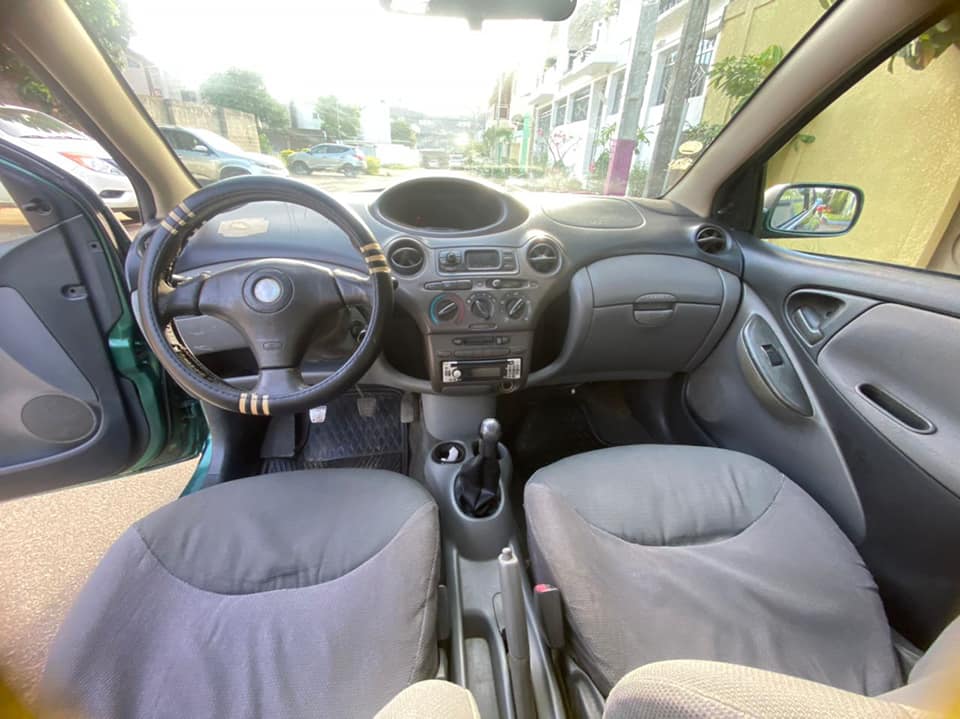TOYOTA YARIS MANUELLE ESSENCE — photo 3