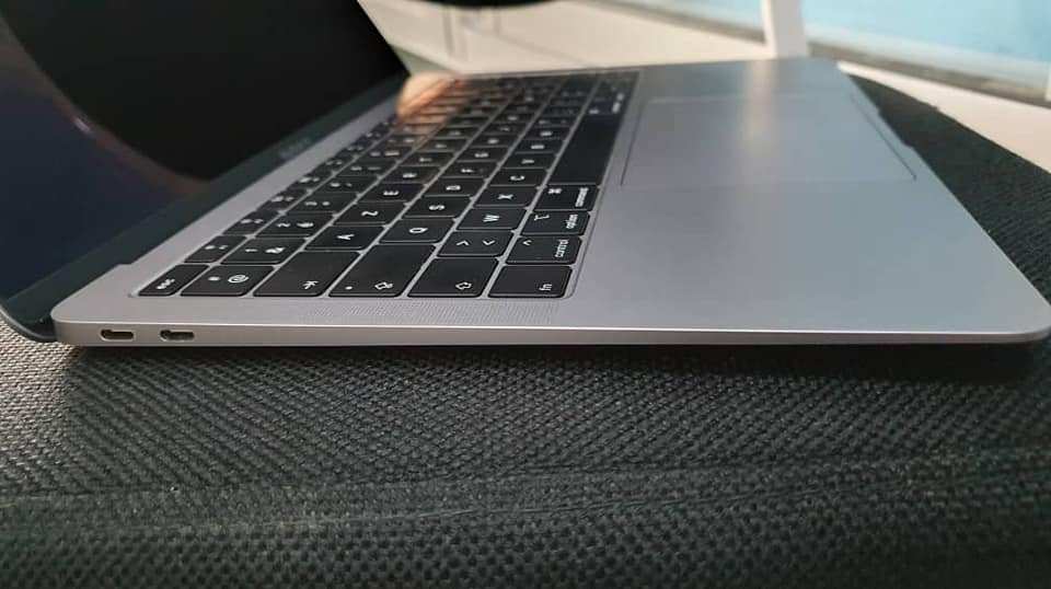 MacBook Air Retina 2019 — photo 4
