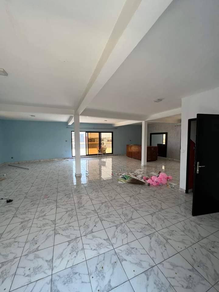 Une belle villa duplex de 08 pièces  avec piscine — photo 3