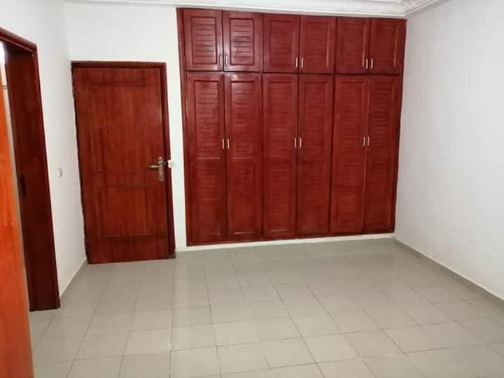 Appartement de 3 Pièces -  Angré 9ème Tranche — photo 2