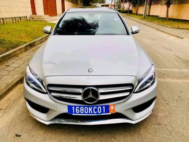 Mercedes-Benz C300 — photo 4