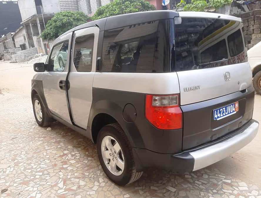 ​​​​​​​Honda Element — photo 2