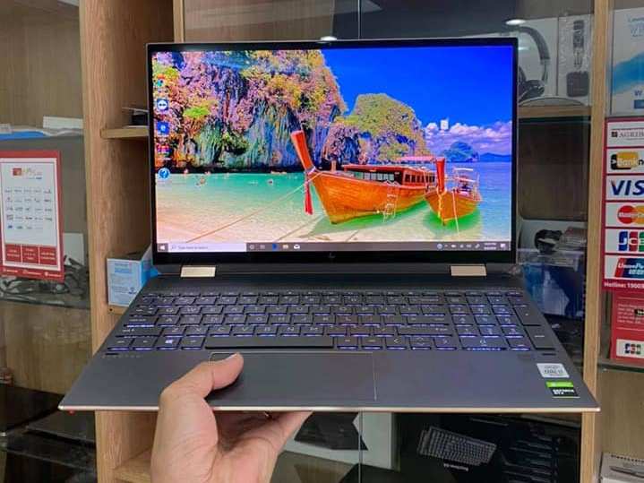 HP Spectre x360 15 - eb0043dx