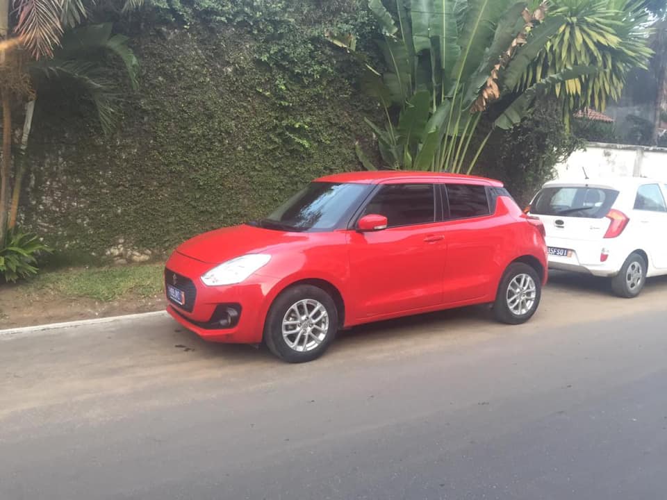 SUZIKI SWIFT en location