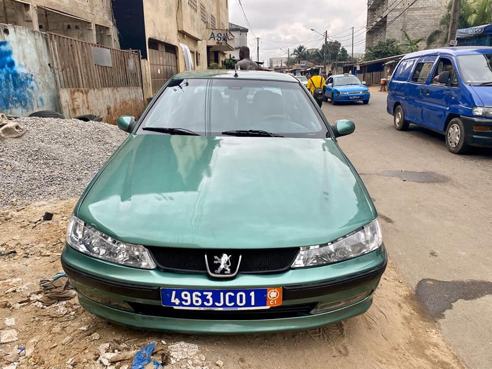 Voiture Peugeot 406 — photo 3