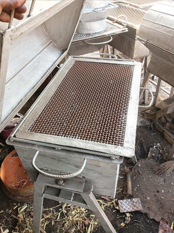 Fourneau Barbecue au Charbon et au Bois