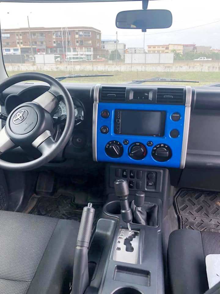 TOYOTA FJ Cruiser — photo 5