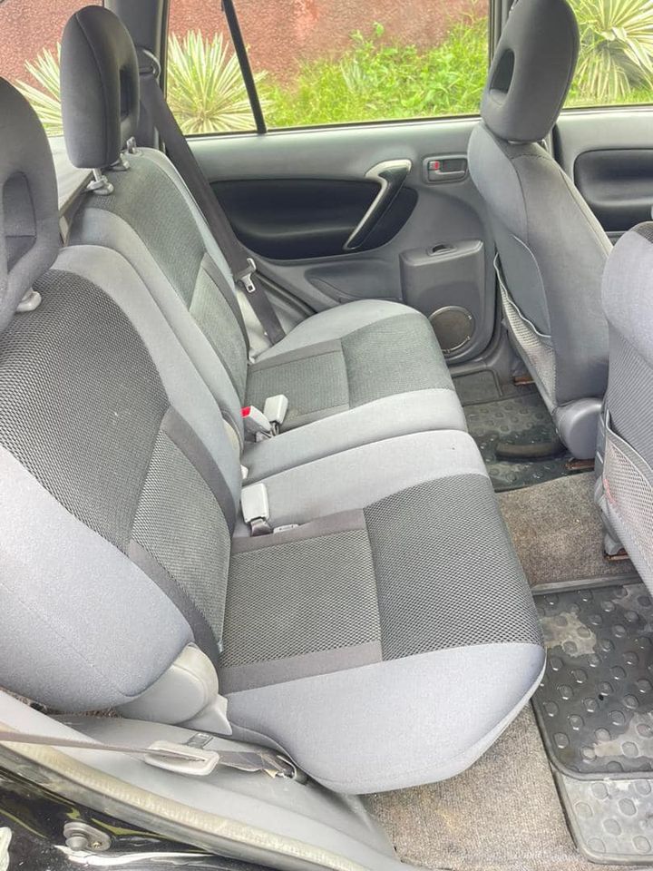 Toyota RAV 4 — photo 6