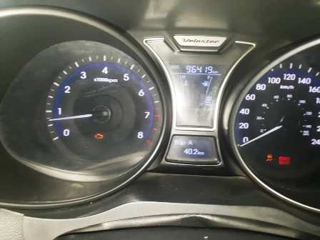 HYUNDAI Velaster Turbo 2014 - 2015 — photo 6