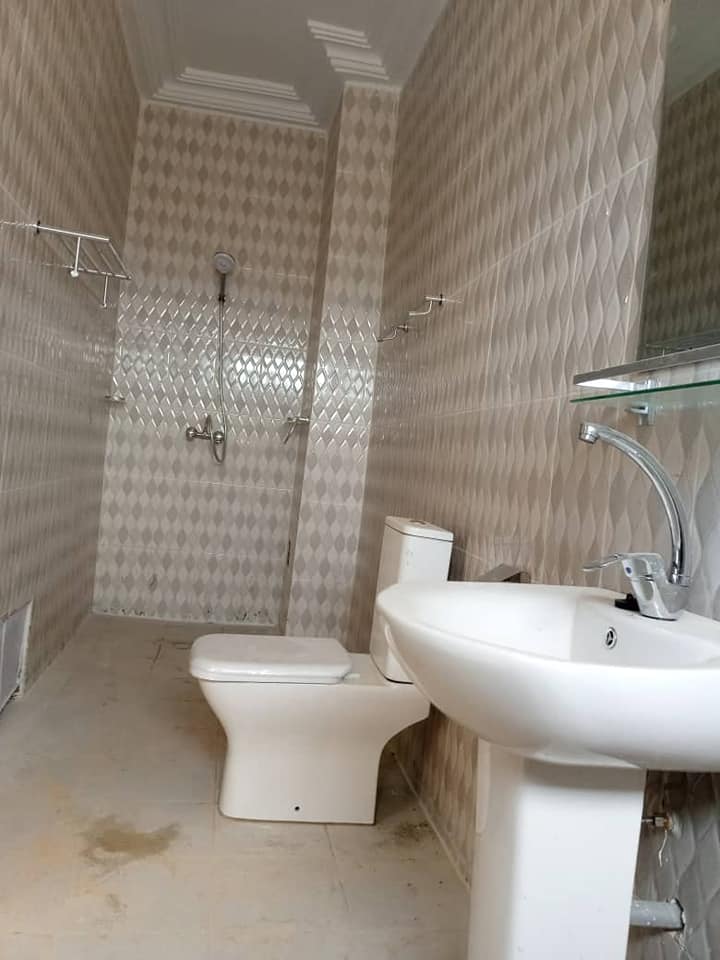 Appartement de 3 Pièces - Route Bingerville — photo 8
