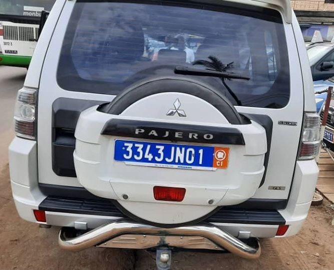 Mitsubishi Pajeros GLS Année 2014 Auto — photo 3