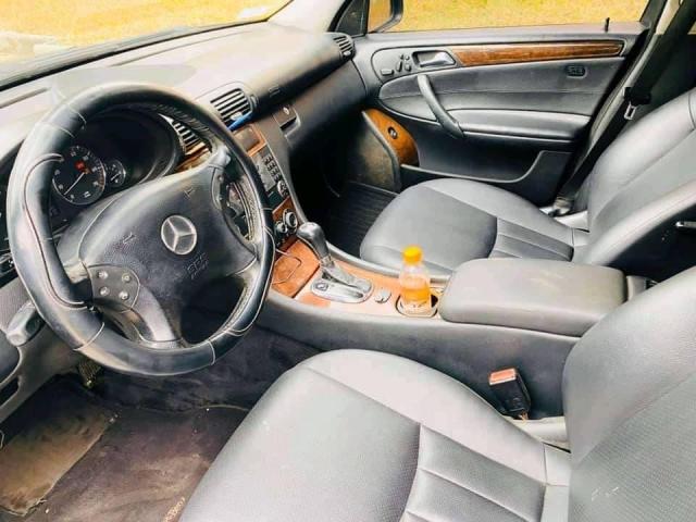 Mercedes-Benz C350 — photo 9