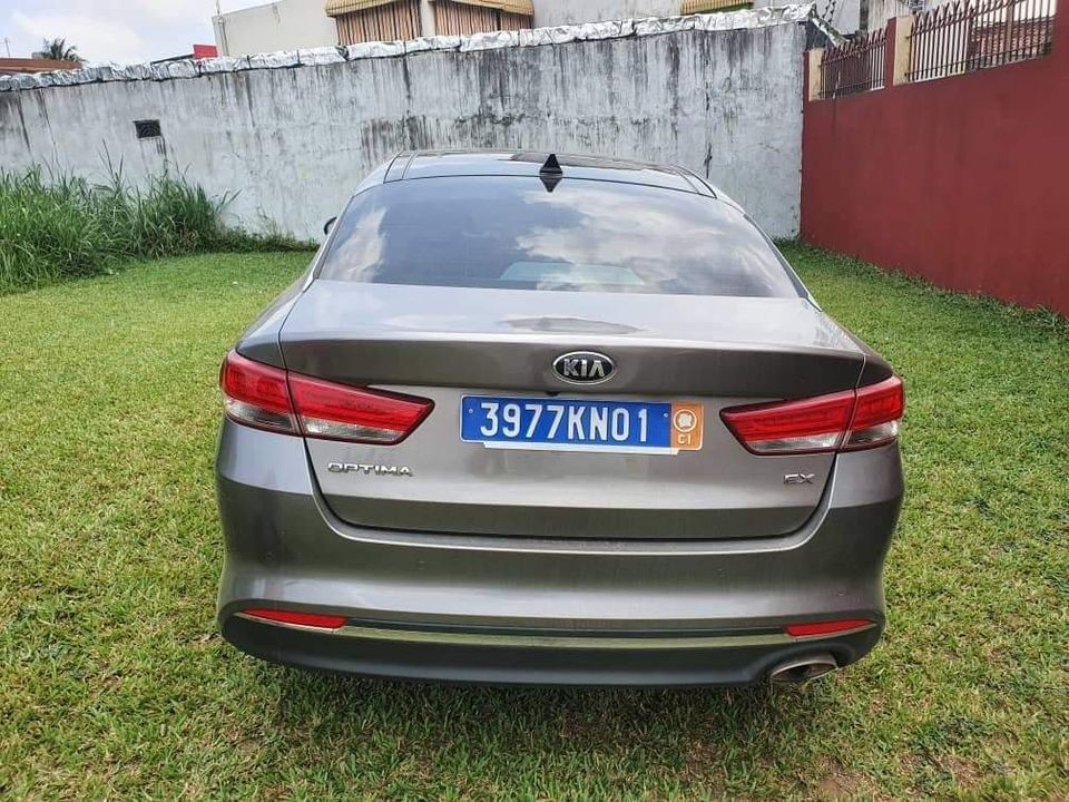 KIA OPTIMA 2017 — photo 2