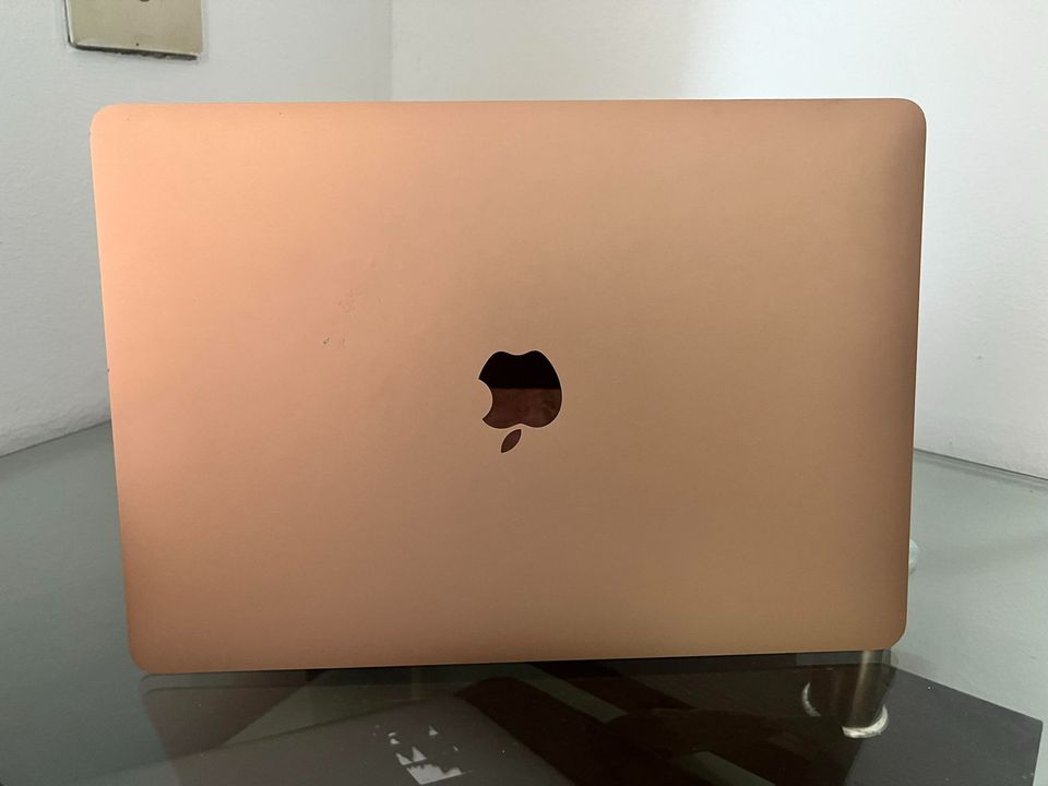 MACBOOK AIR RETINA — photo 3