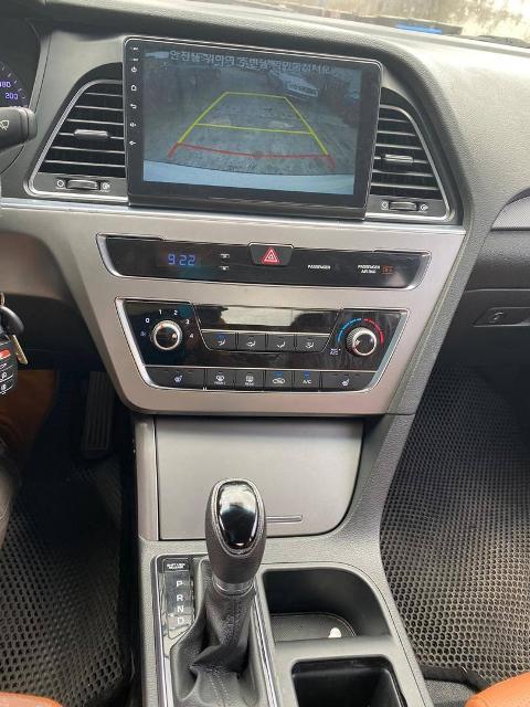 Hyundai Sonata — photo 6
