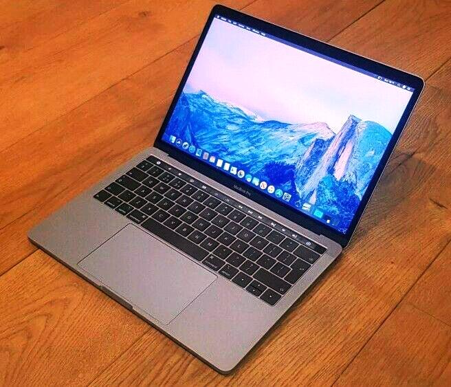 MacBook Pro Touch Bar i5