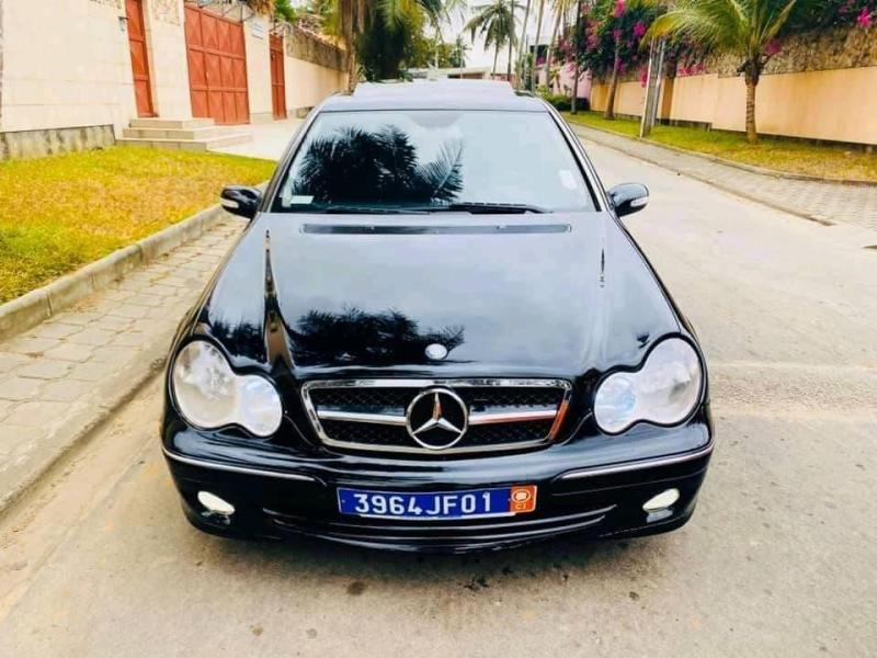 Mercedes-Benz C350 — photo 3
