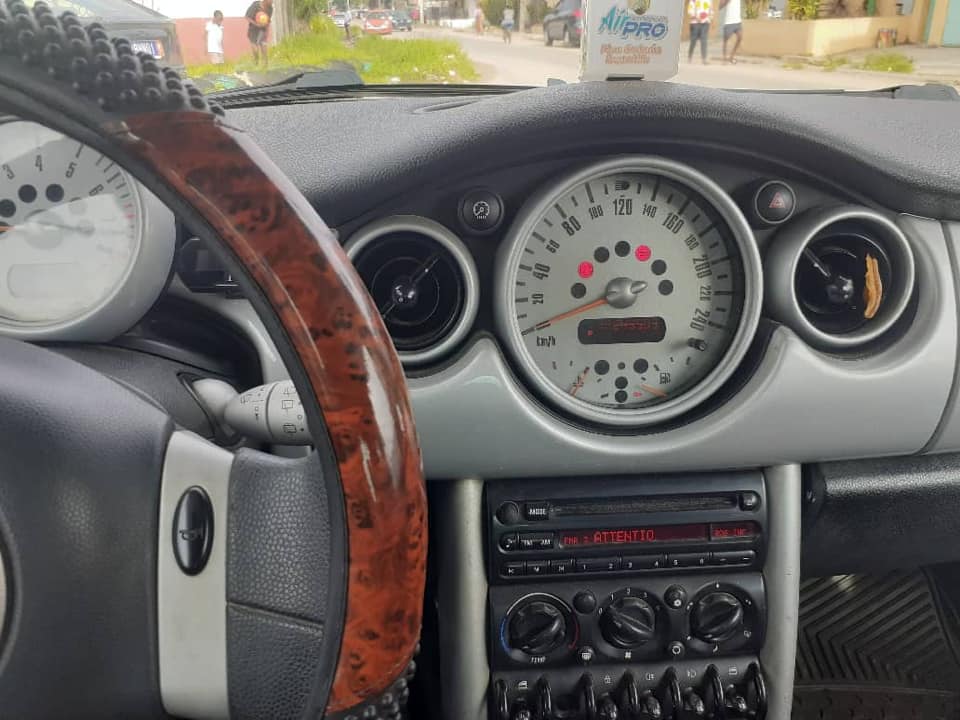 Mini Cooper — photo 6