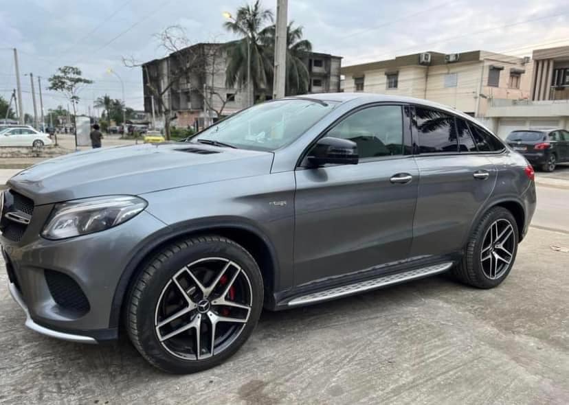 MERCEDES GLE43 AMG