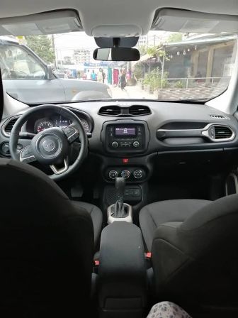 Jeep Renegade — photo 6