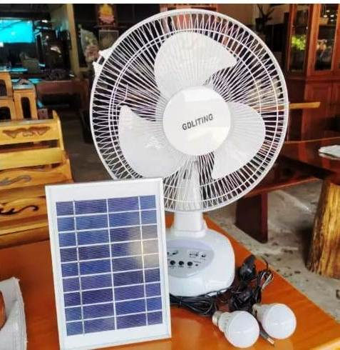 Kit de Ventilateur 12" Avec Un Panneau Solaire