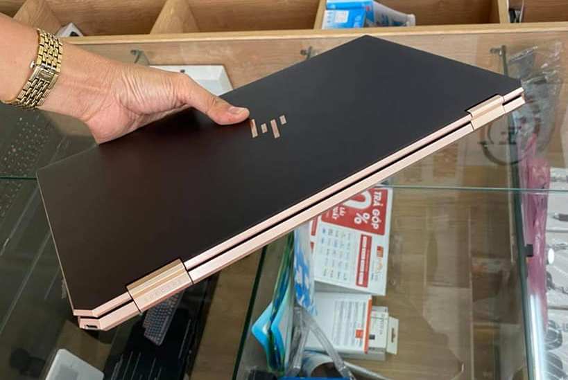 HP Spectre x360 15 - eb0043dx — photo 5