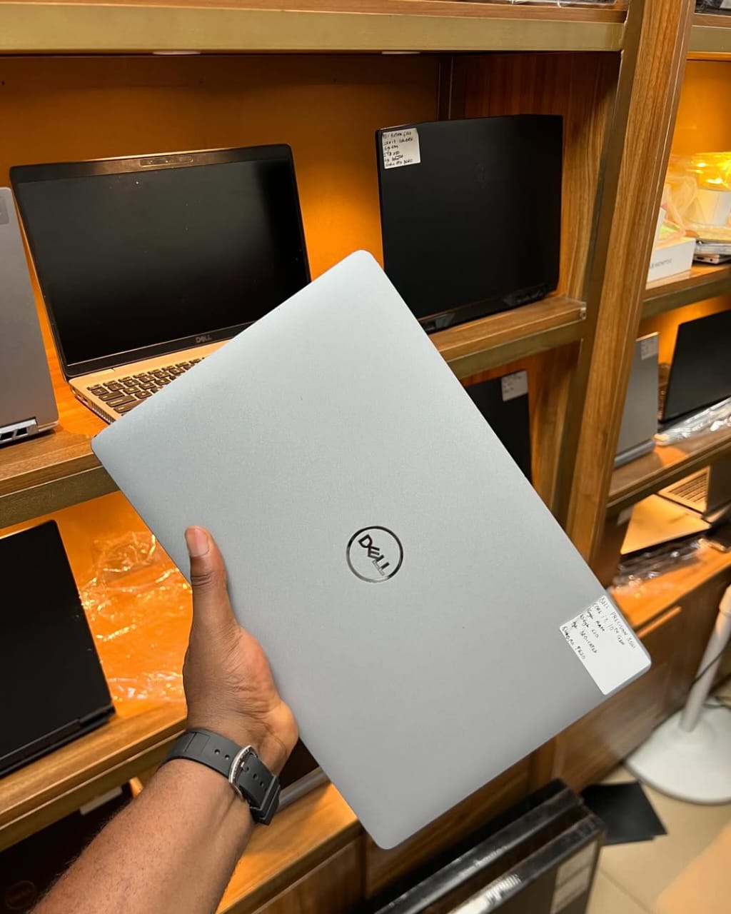 DELL CORE i7 10e Génération avec carte graphique 4Giga 0747912023 — photo 3