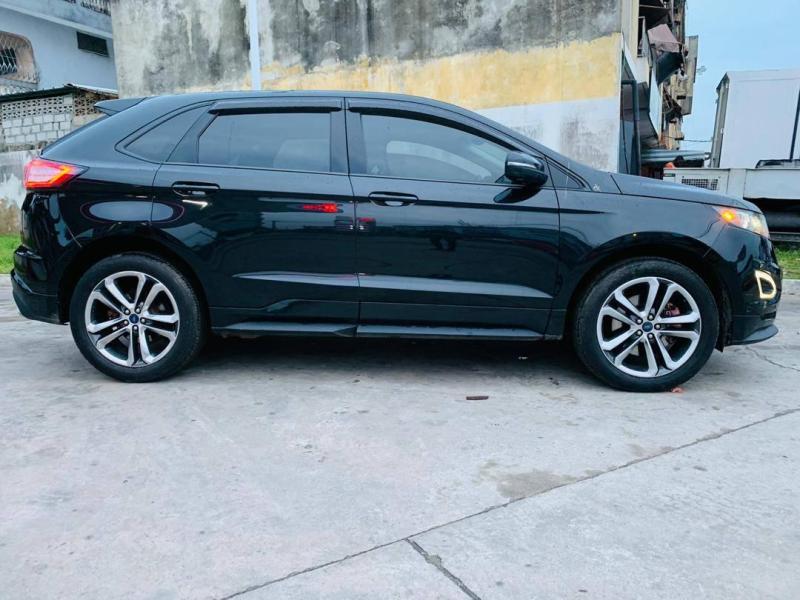 FORD EDGE Modèle sport 2018 — photo 2