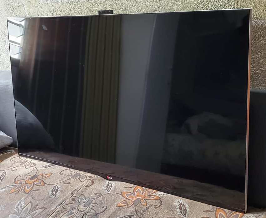 Téléviseur LG 60" LA8600 — photo 2