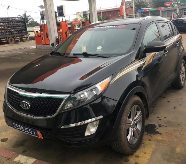 KIA SPORTAGE — photo 2