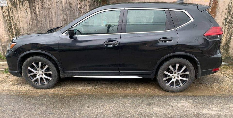 NISSAN ROGUE ANNÉE 2018 — photo 2