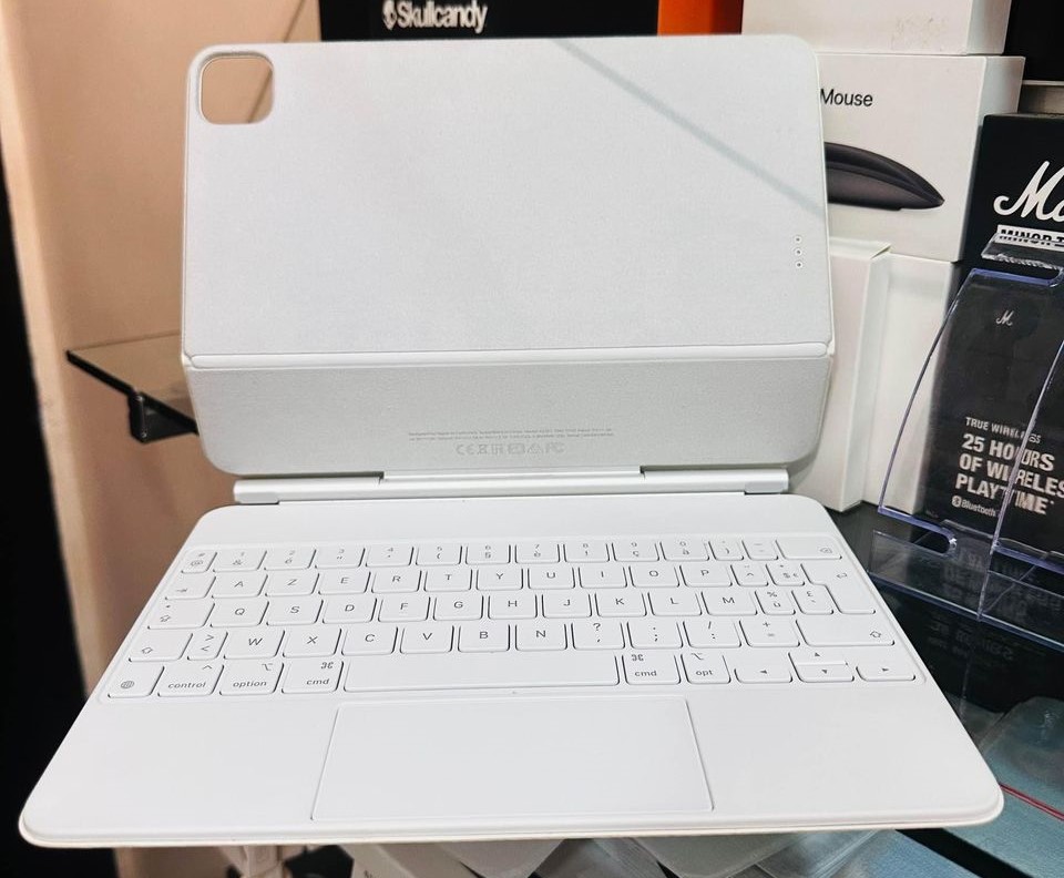 Clavier Magique iPad Pro — photo 2