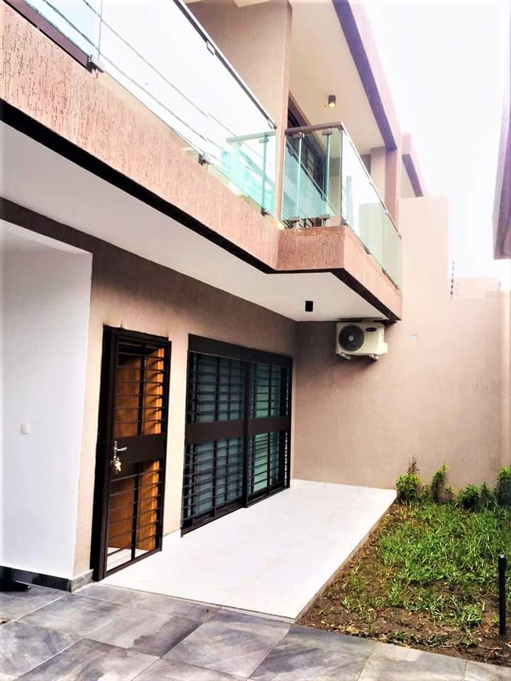 Villa Duplex de 5 Pièces - Riviera Attoban