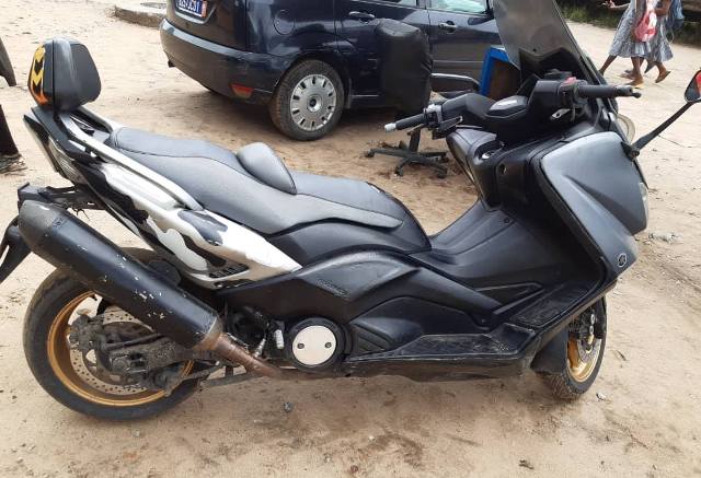 YAMAHA TMAX 530 Sport Année 2016 — photo 2