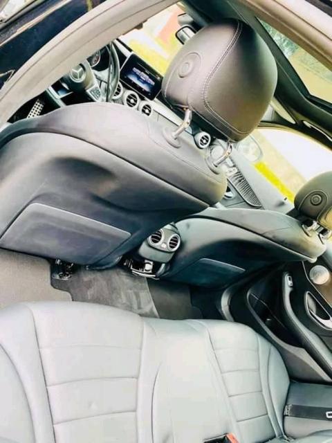 Mercedes-Benz C400 — photo 7