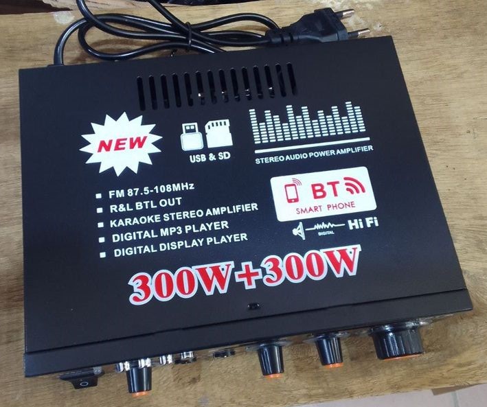 Amplificateur Stéréo Télécommandé
