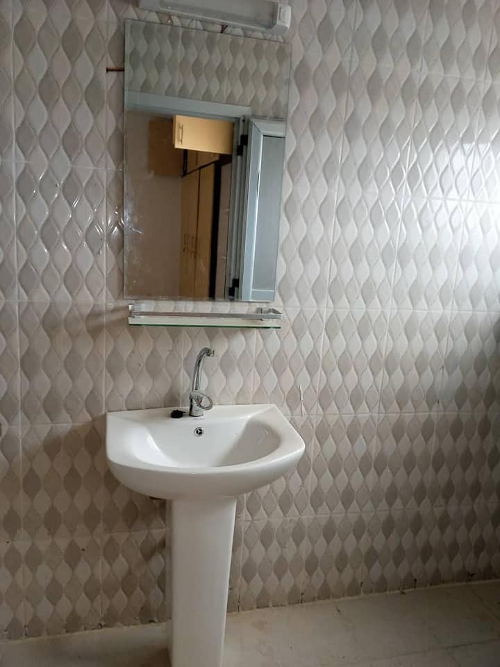 Appartement de 3 Pièces - Route Bingerville — photo 9