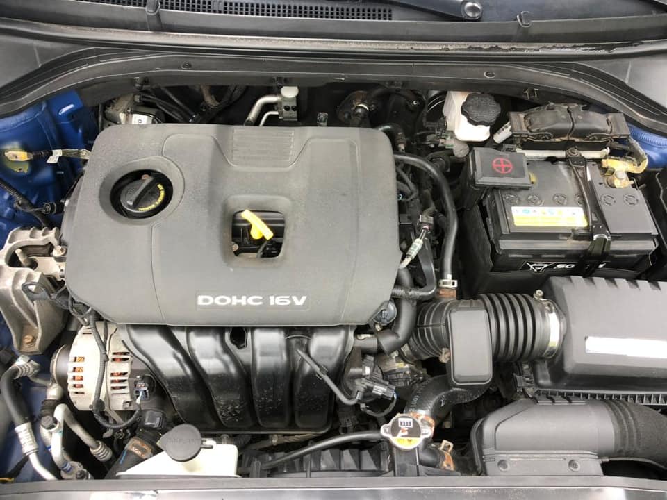 Hyundai Elantra — photo 8
