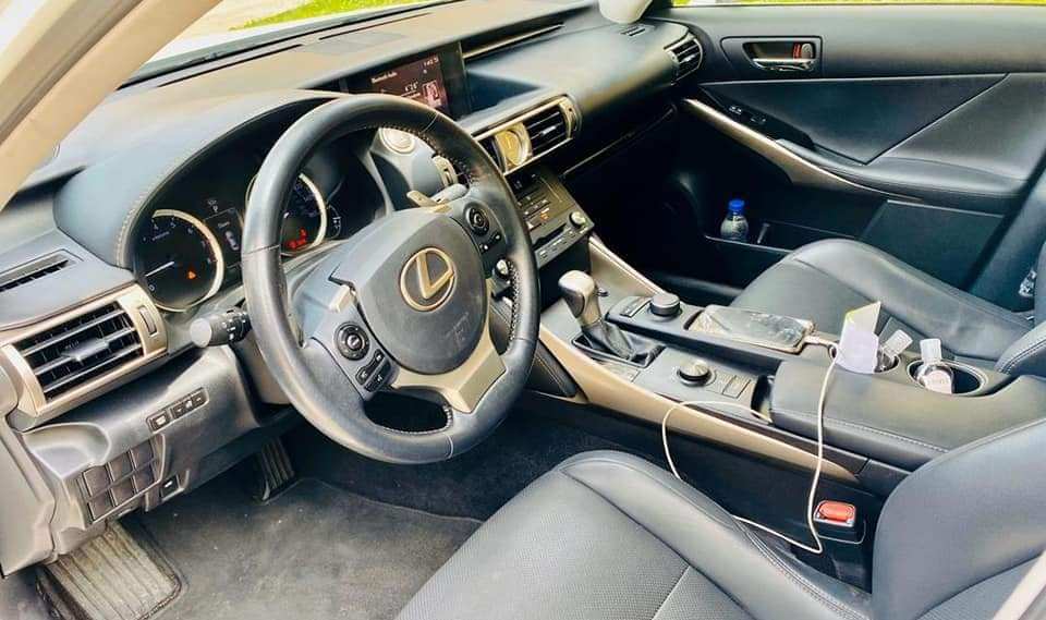 Lexus IS 250 — photo 6