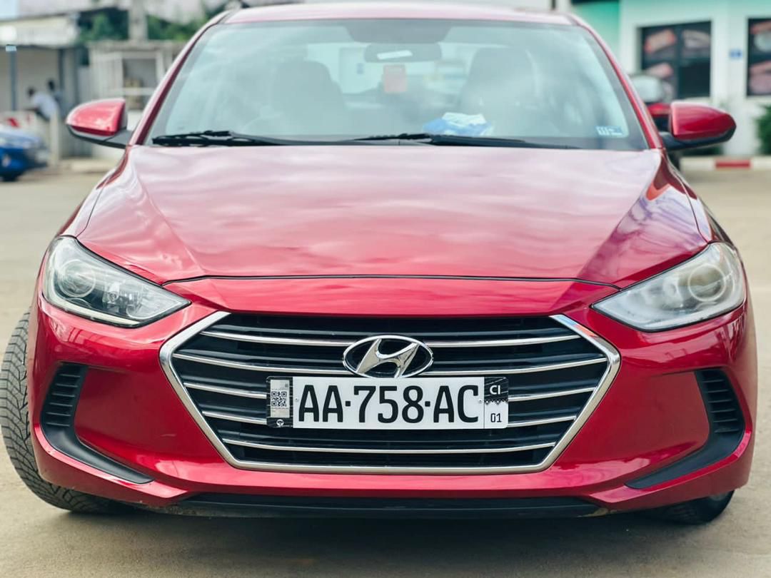 Hyundai Elantra Berline — photo 2