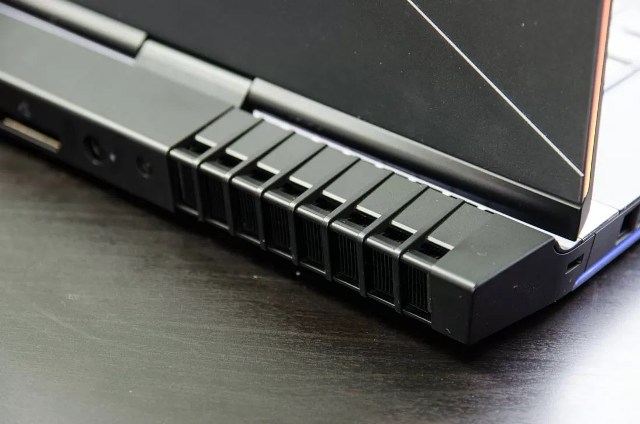 Dell Alienware 15 R3 — photo 9