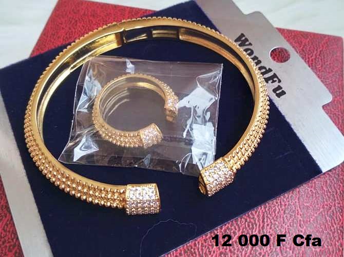 Bracelets — photo 2