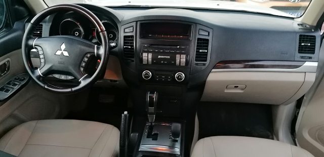 MITSUBISHI Pajero GS DE 2012 Boîte Auto — photo 7